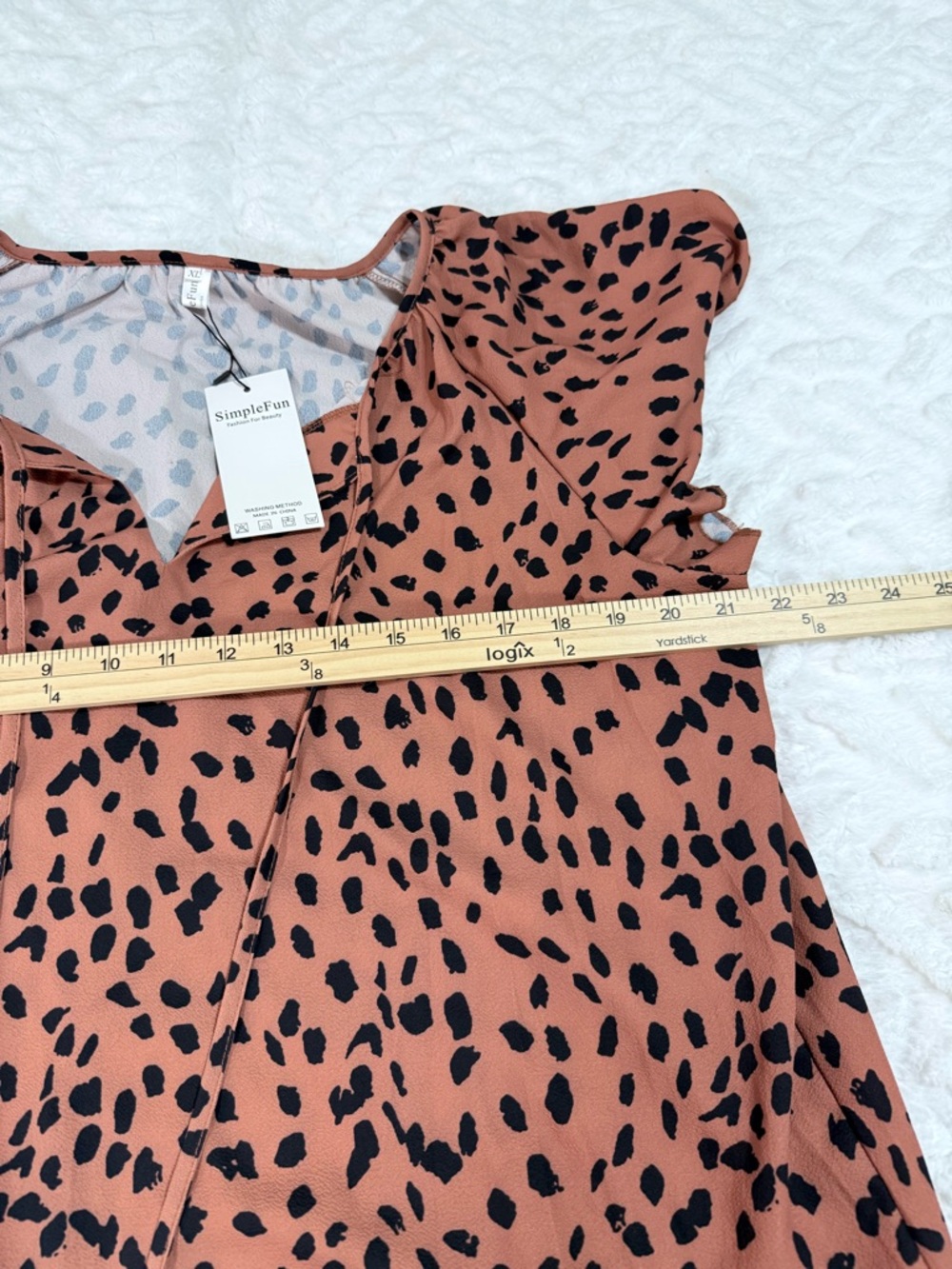 Simple Fun Rust Spot Print Flutter Sleeve Top - Picture 10 of 12